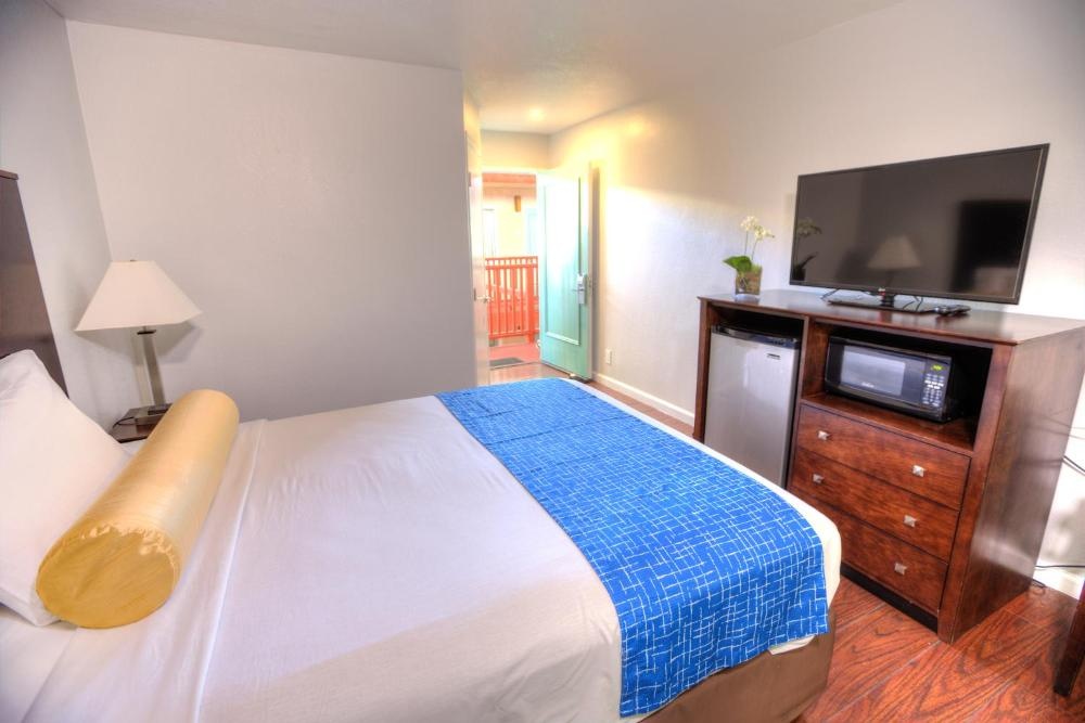 Room image 3