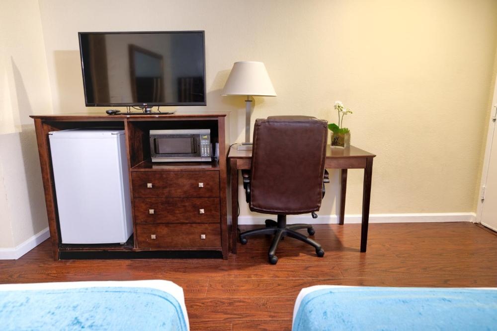 Room image 4