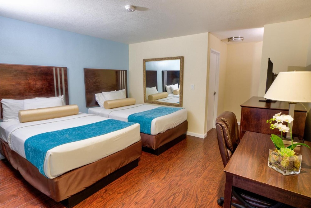 Standard Room with Two Double Beds